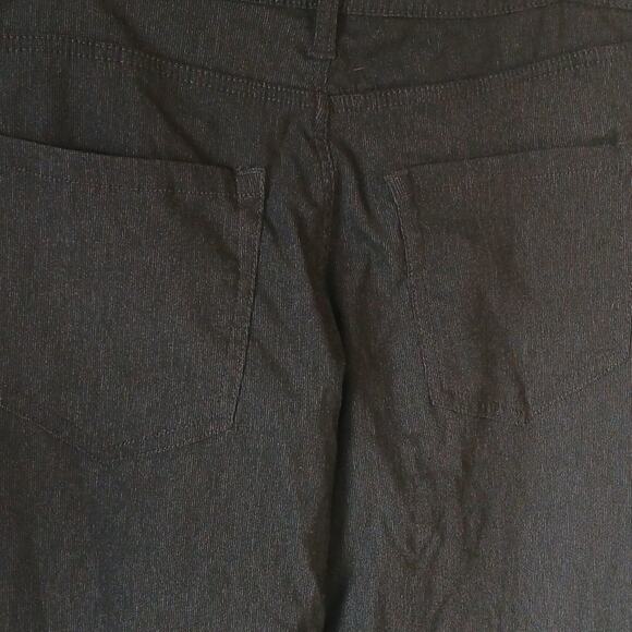 IZOD Men's Straight Fit Advantage Performance Comfort Pants - Picture 6 of 7